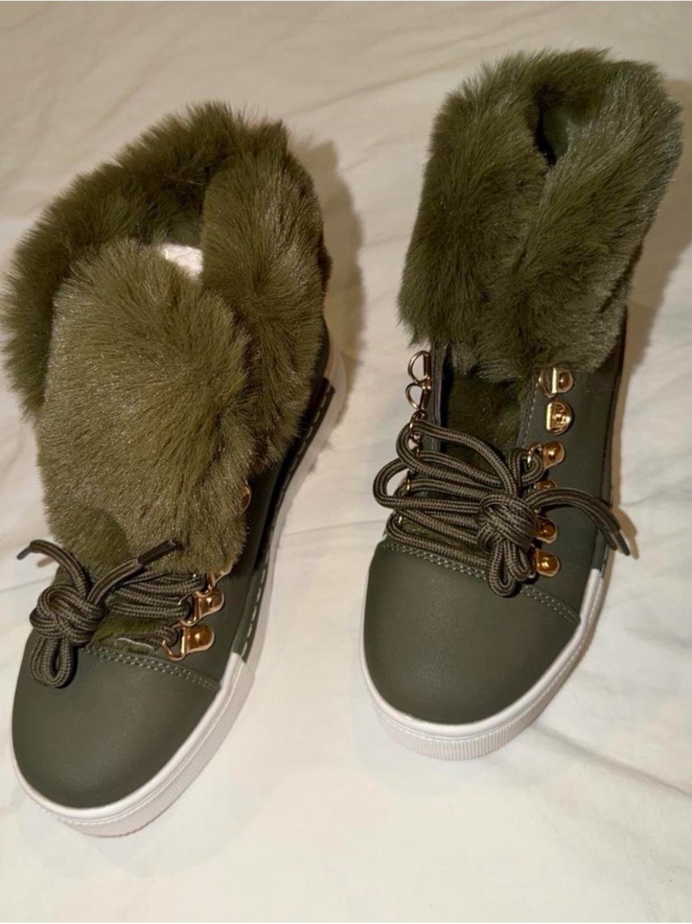 Olive Fur-Trim Lace-Up Women's Sneakers
